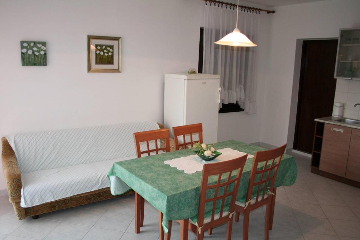Apartments Susy Pula Exterior photo
