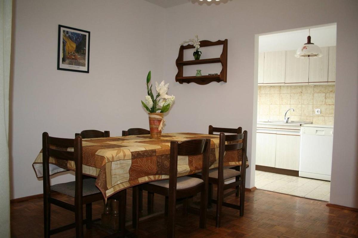 Apartments Susy Pula Exterior photo